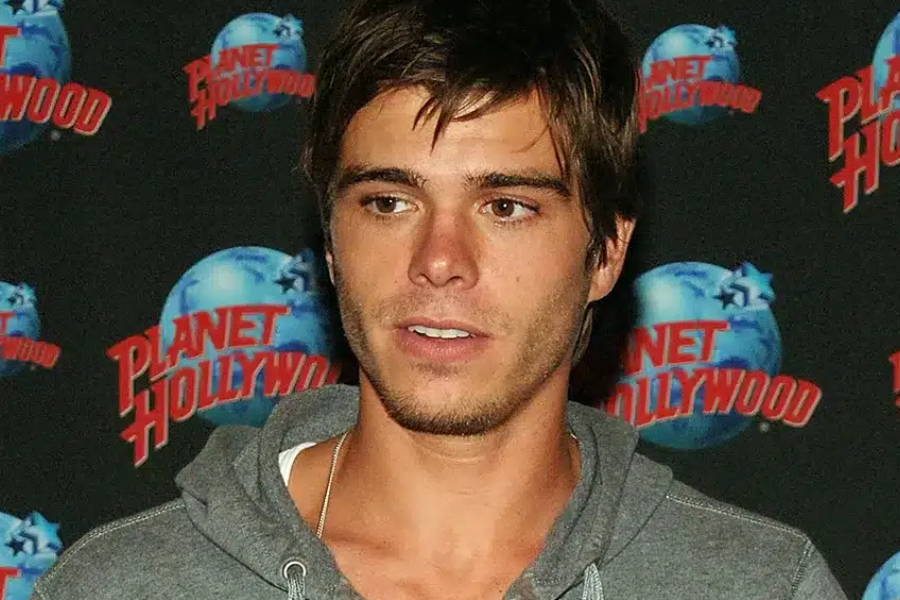 matthew lawrence net worth